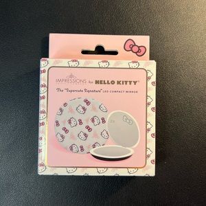 Hello Kitty "Supercute Signature" Print LED Compact Mirror